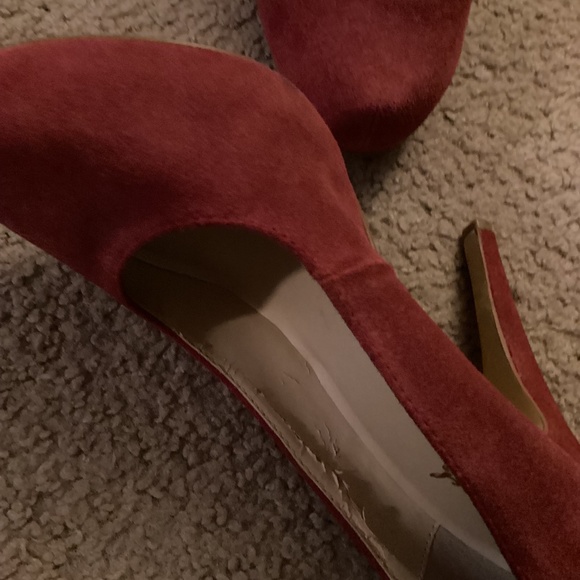 ~ Spiegel Red Suede Stiletto Pumps, SOLD AS-IS ~ - Picture 4 of 14